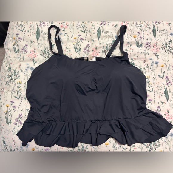 ⭐️3 for $15-Black longline bikini top with ruffles - Picture 2 of 4